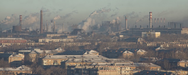 Жители Челябинска жалуются на смог и трудности с дыханием